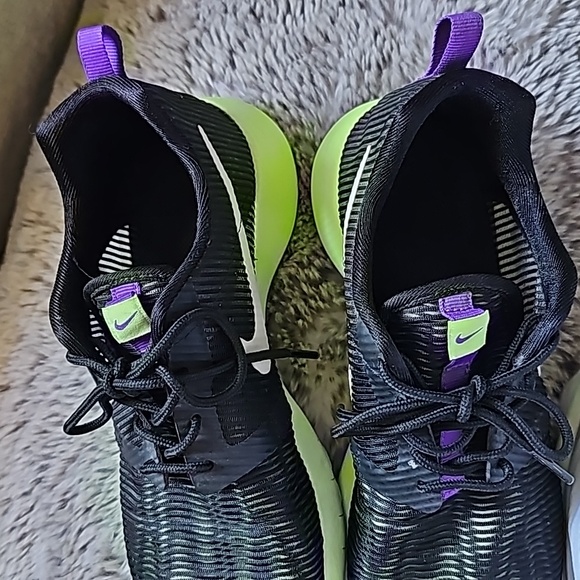 STUNNING NIKE ROSHE RUN - Picture 7 of 10